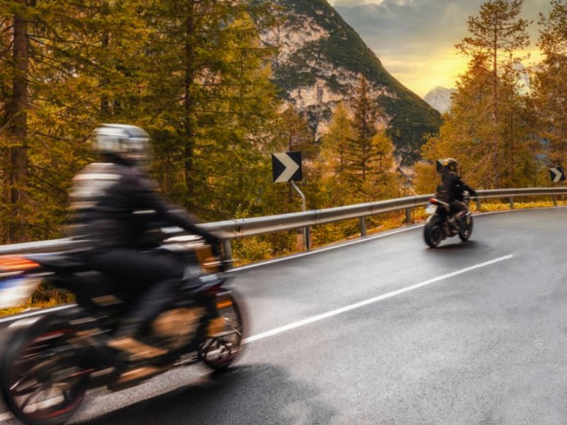 Текстильная одежда для мотоциклистов и туристов