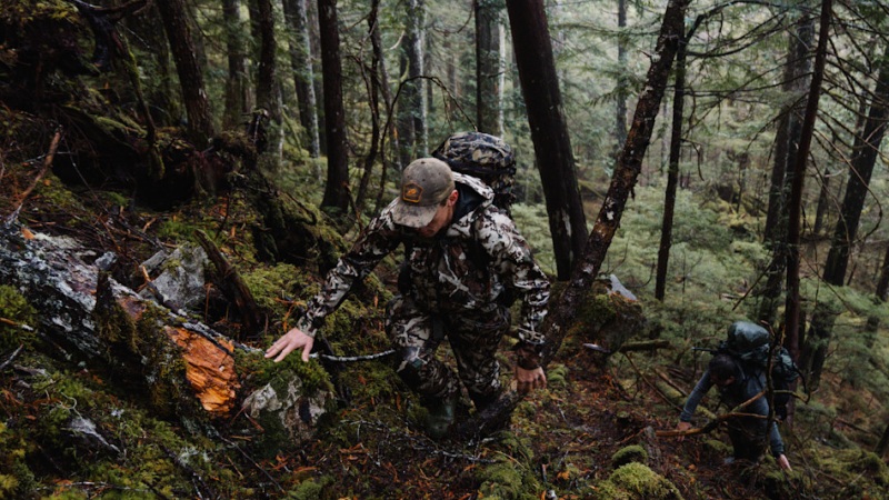 tute mimetiche da caccia leggere e traspiranti
