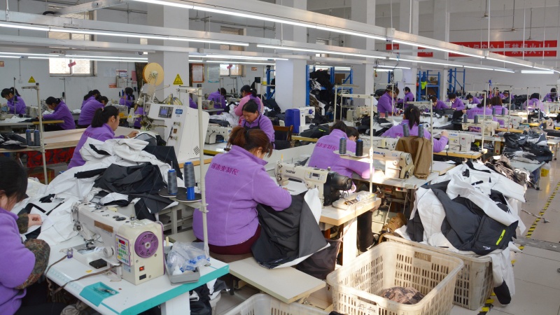 ice fishing clothing supplier