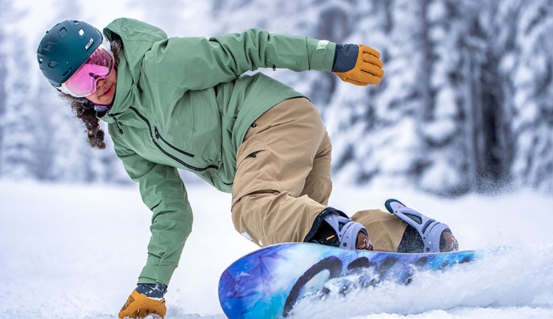 女性スノーボードジャケット